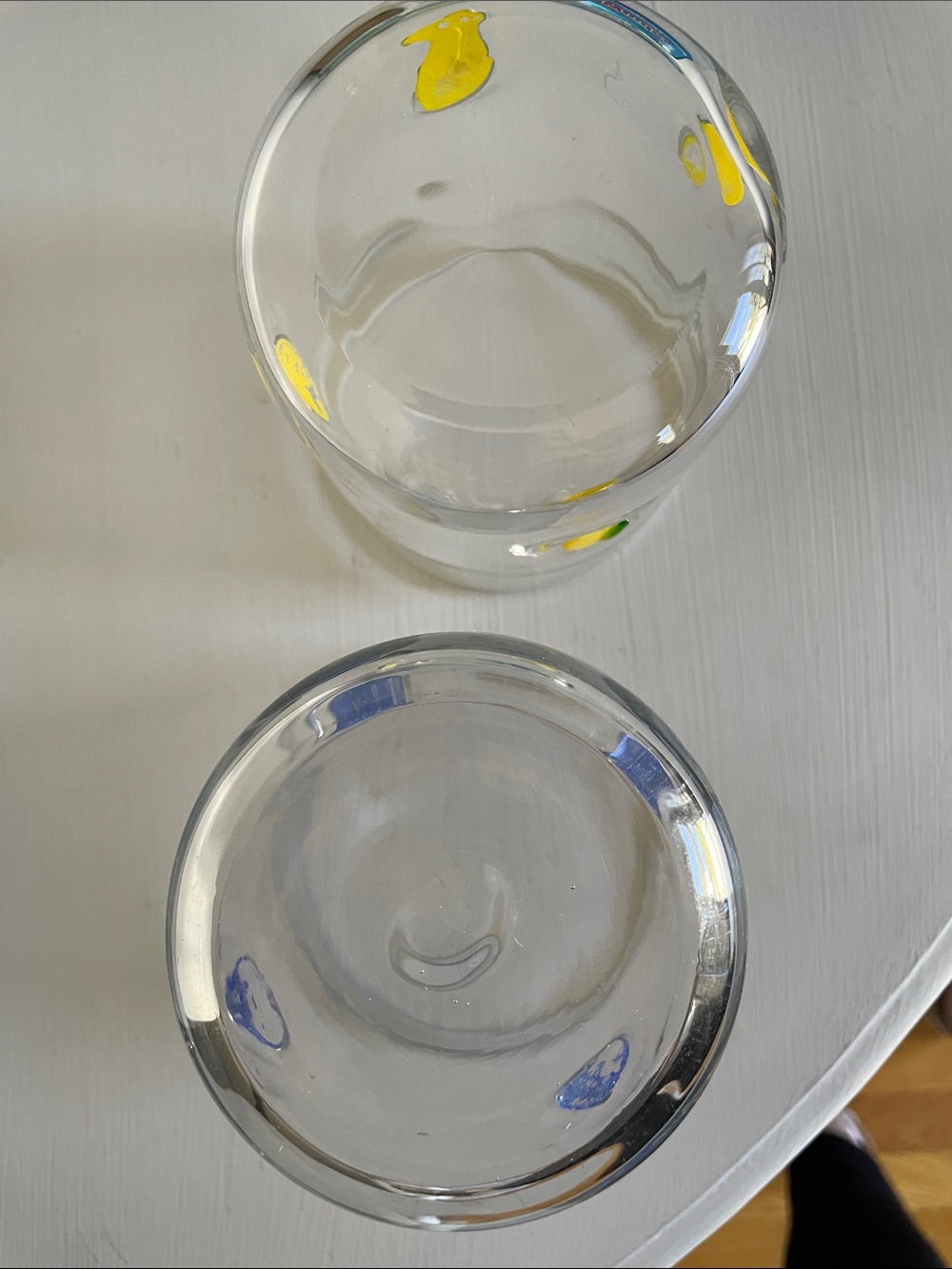 Anthropologie glassware. 2 glasses- one with blue hearts and one with lemons - Picture 5 of 5